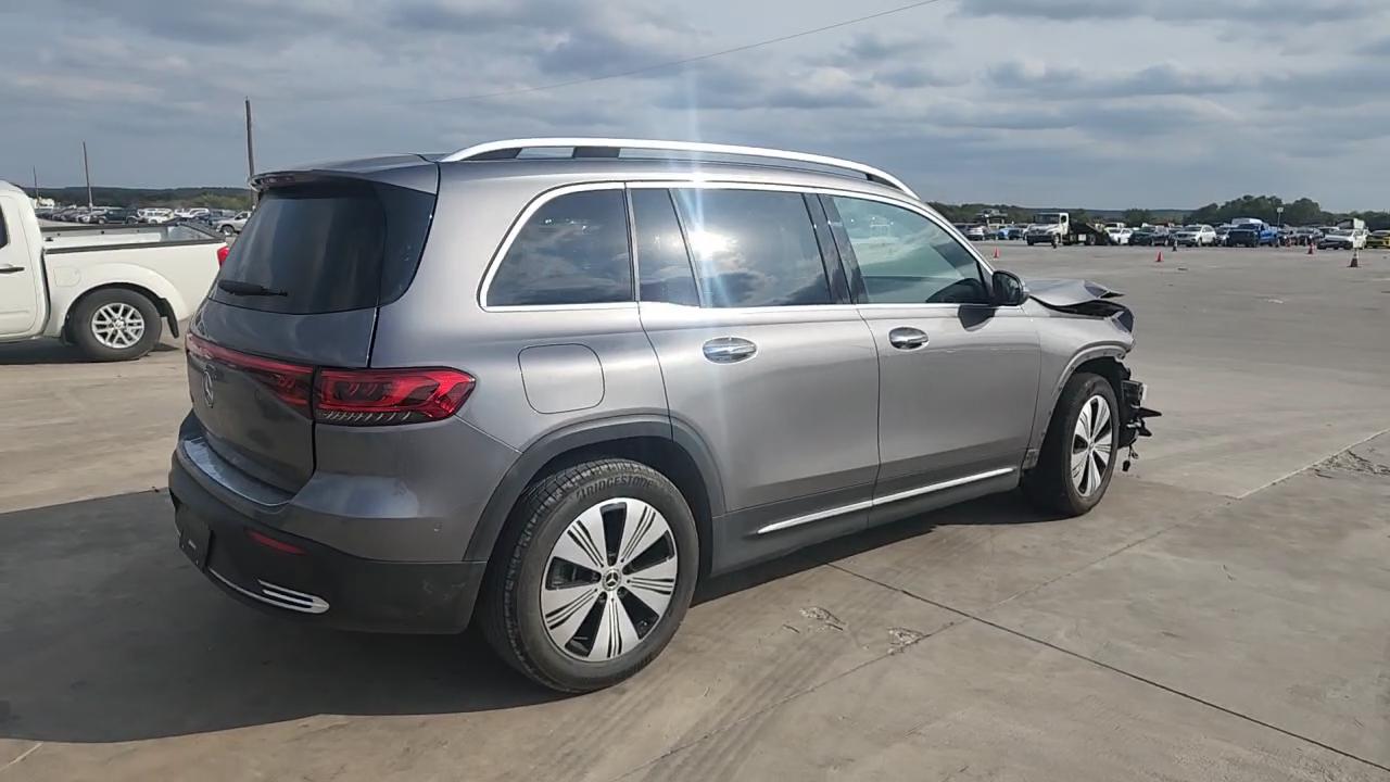 Фото: W1N9M0CB8PN070778