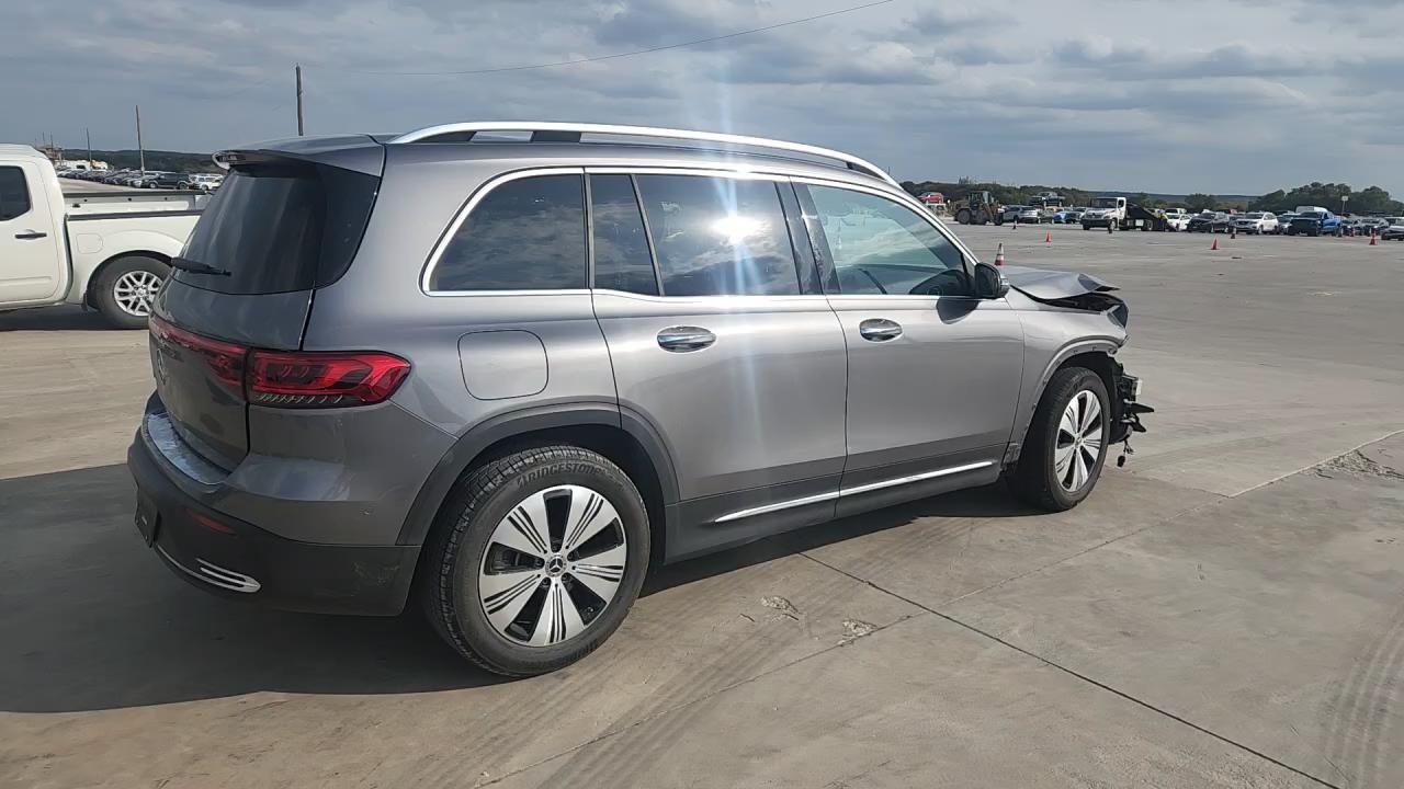 Фото: W1N9M0CB8PN070778