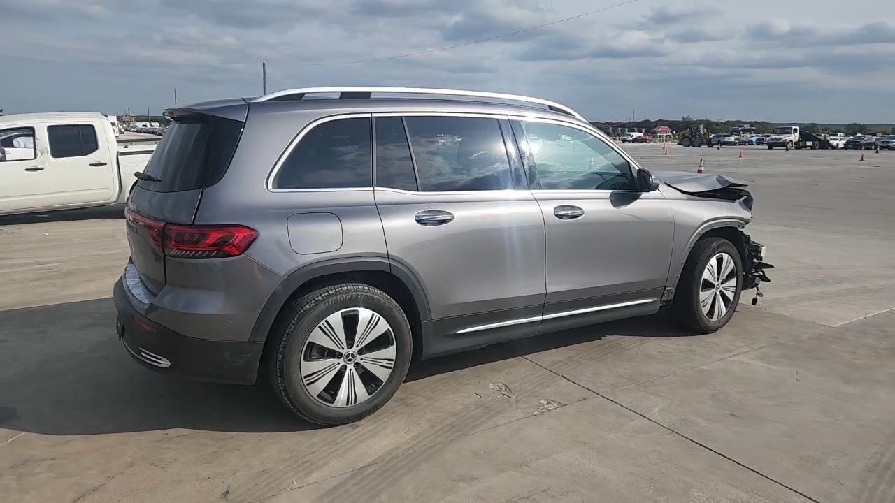 Фото: W1N9M0CB8PN070778