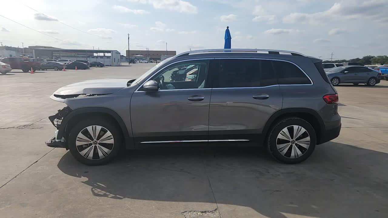 Фото: W1N9M0CB8PN070778