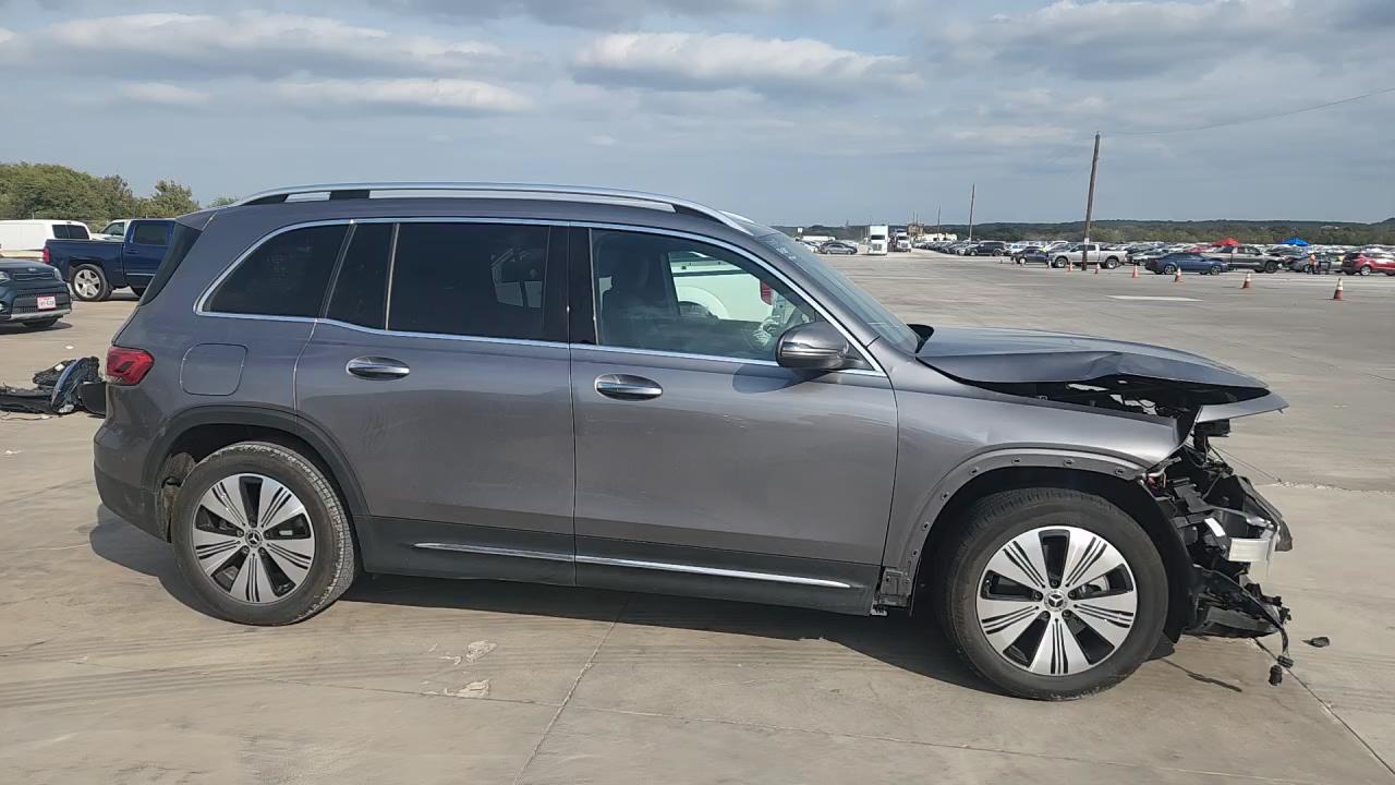 Фото: W1N9M0CB8PN070778