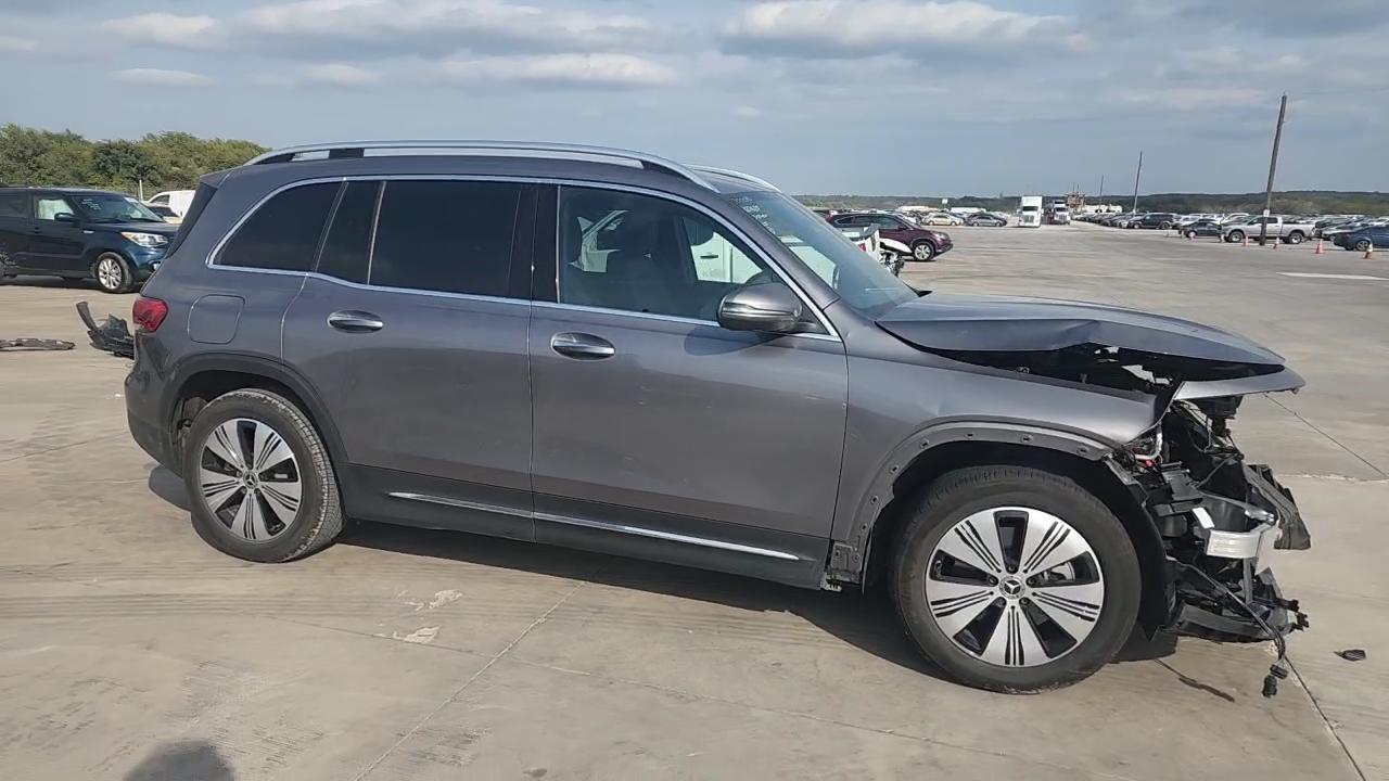 Фото: W1N9M0CB8PN070778