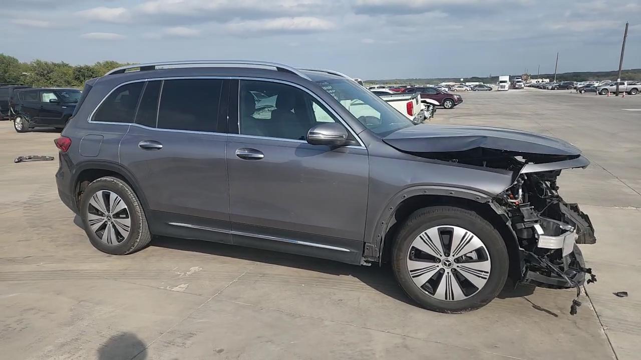 Фото: W1N9M0CB8PN070778