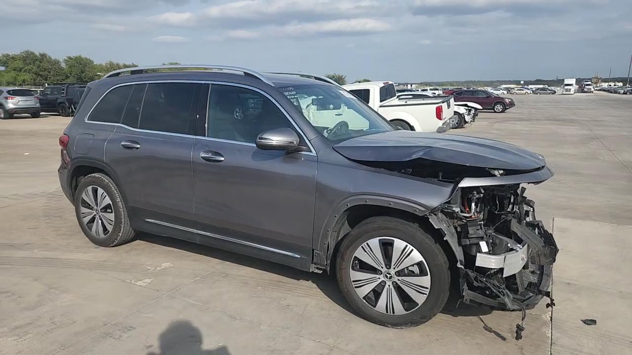 Фото: W1N9M0CB8PN070778