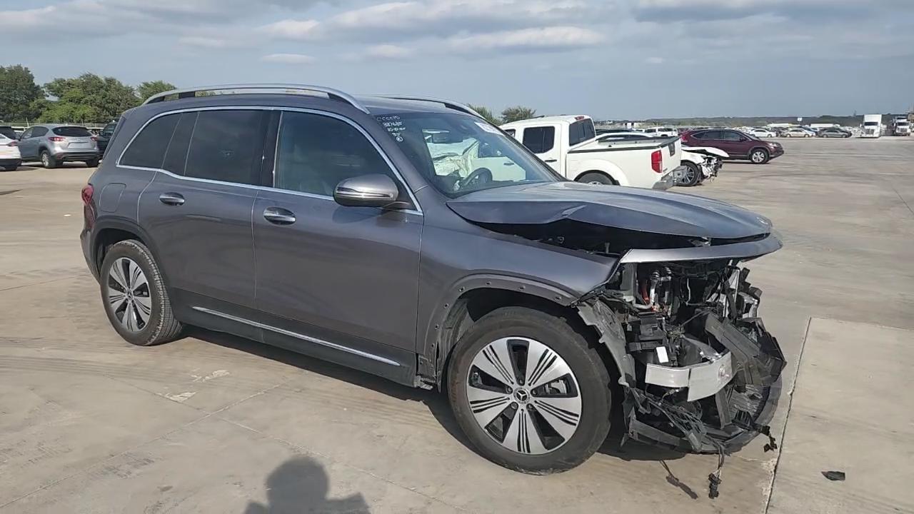 Фото: W1N9M0CB8PN070778