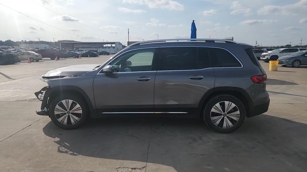 Фото: W1N9M0CB8PN070778