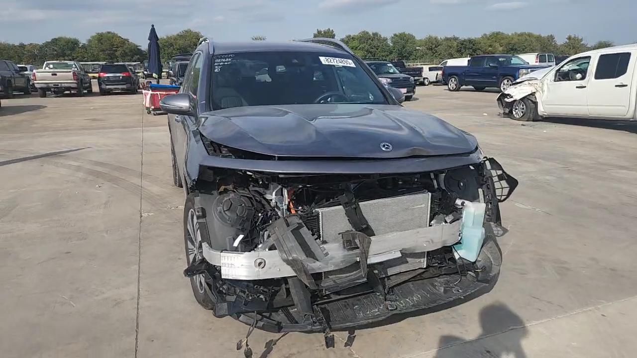 Фото: W1N9M0CB8PN070778