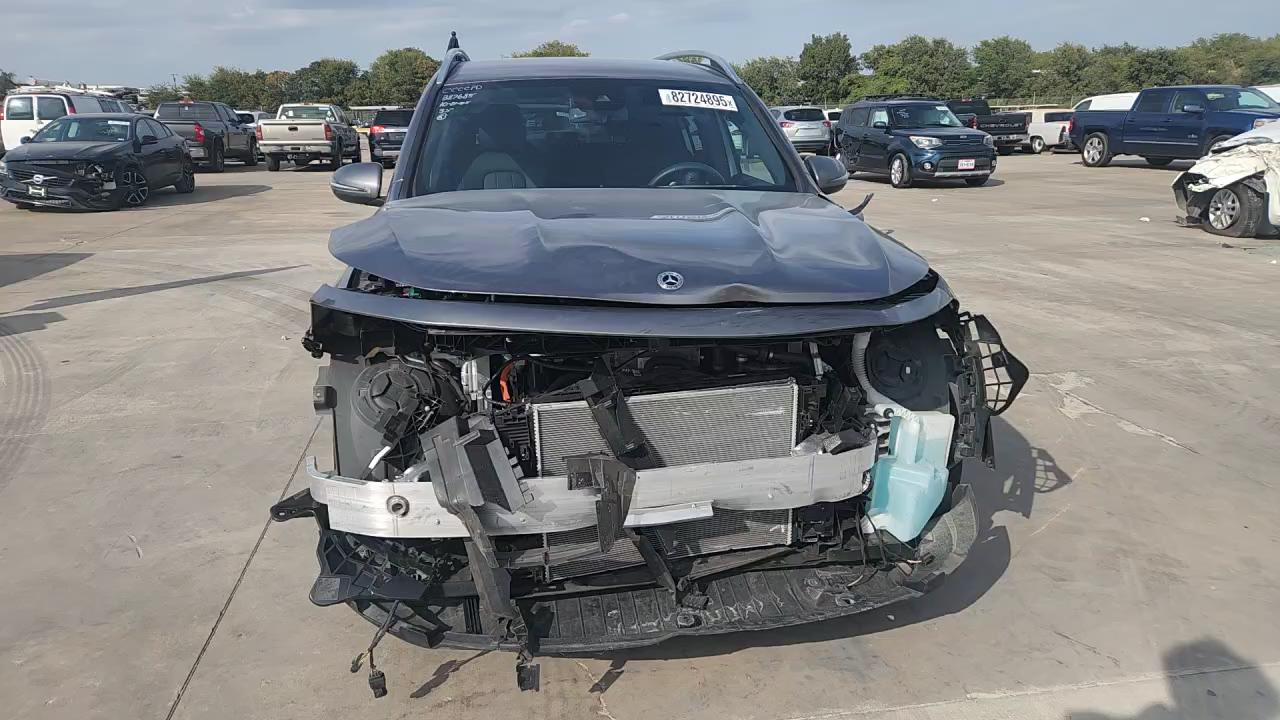 Фото: W1N9M0CB8PN070778