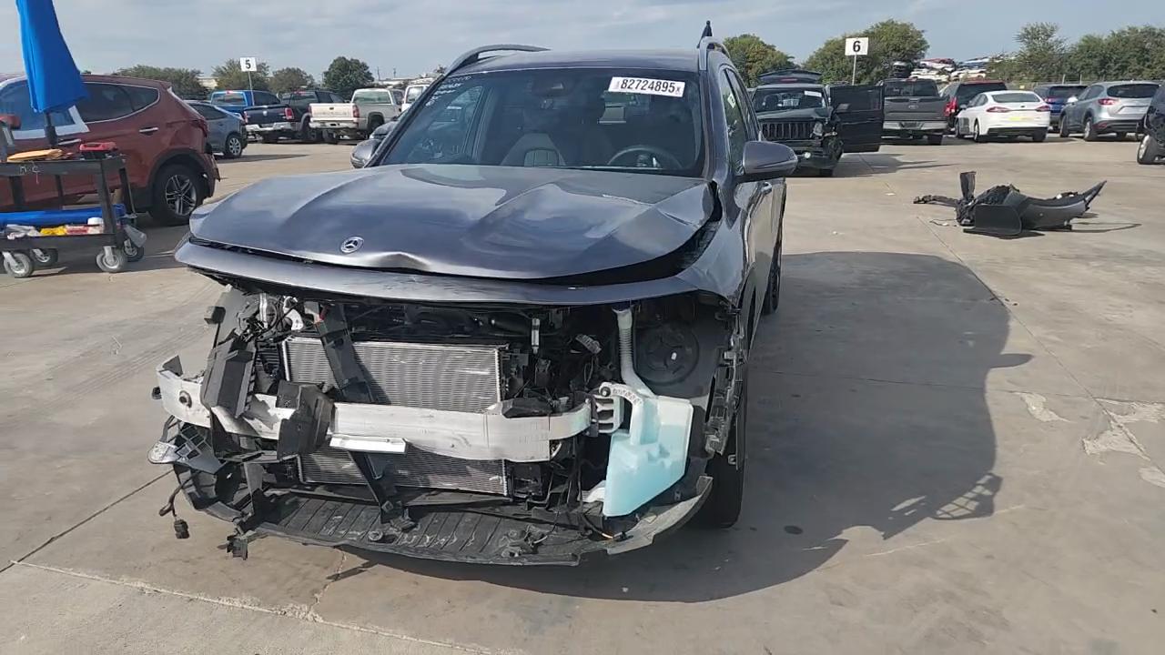 Фото: W1N9M0CB8PN070778