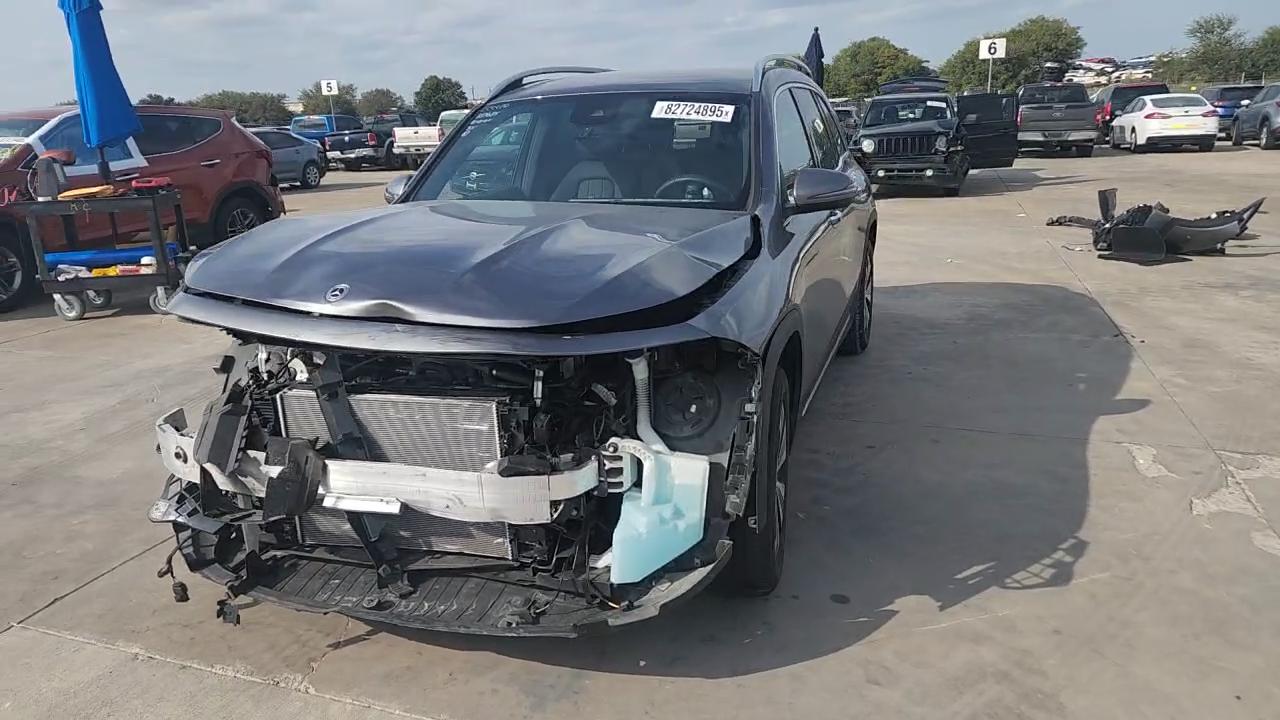 Фото: W1N9M0CB8PN070778