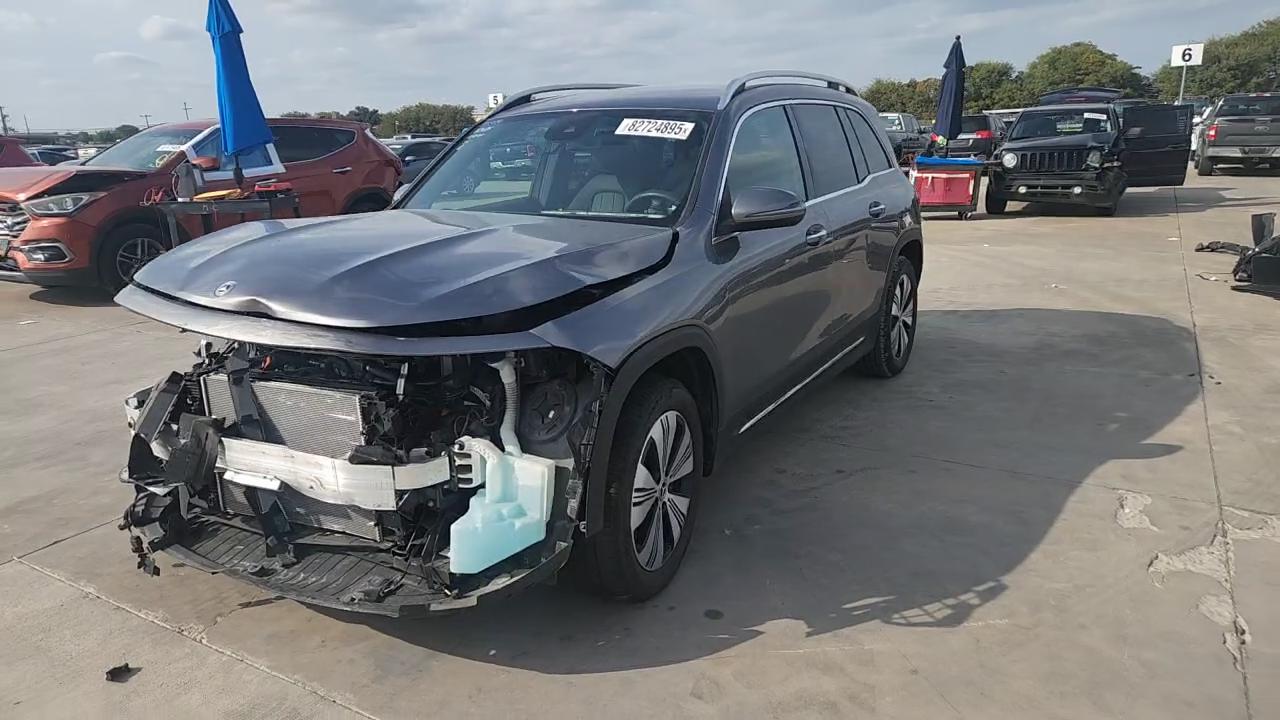 Фото: W1N9M0CB8PN070778