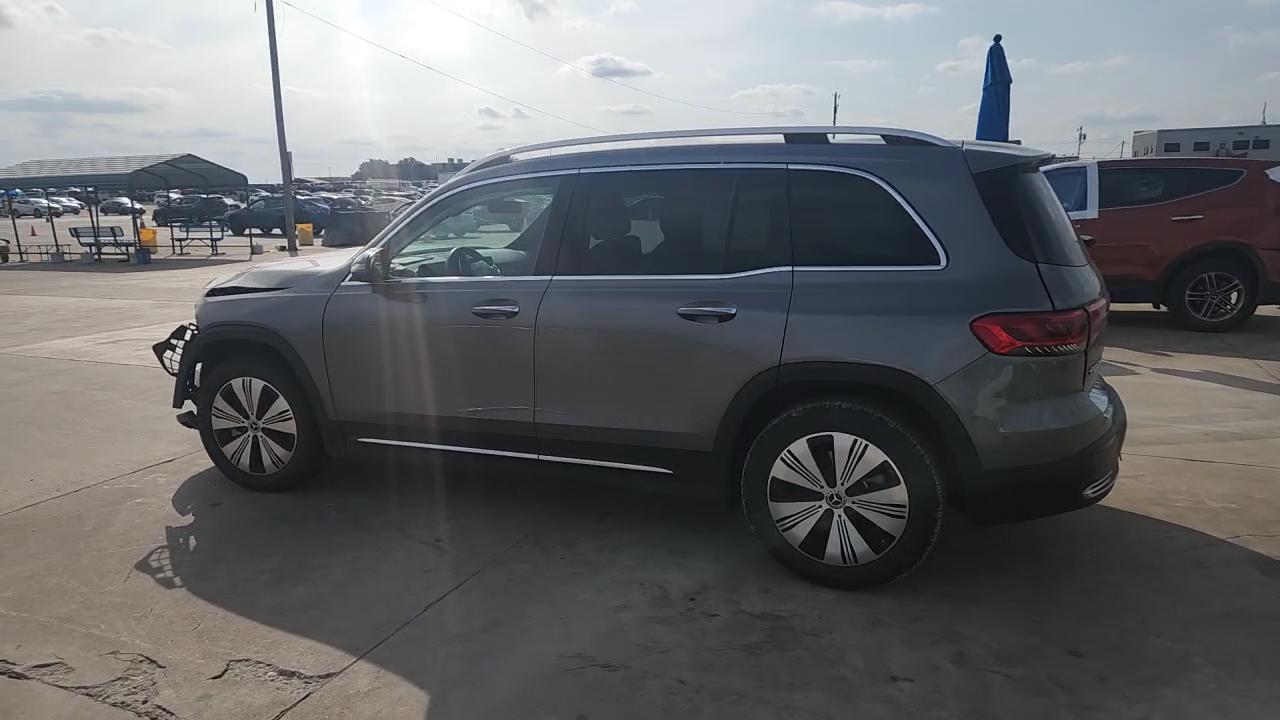 Фото: W1N9M0CB8PN070778