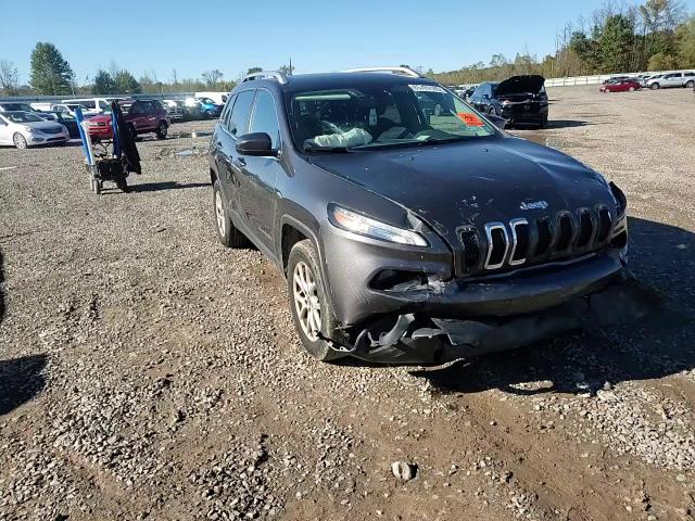 2016 Jeep Cherokee Latitude VIN: 1C4PJMCS9GW372492 Lot: 85729185