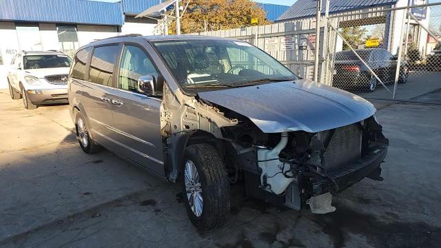 2015 Chrysler Town & Country Touring L VIN: 2C4RC1CG9FR727794 Lot: 82527005