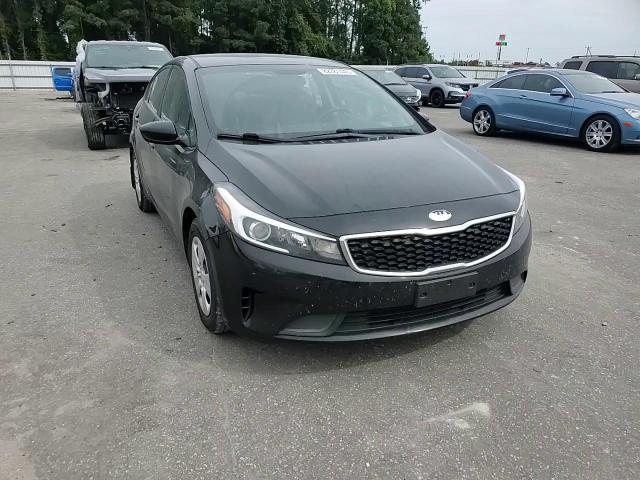 2018 Kia Forte Lx VIN: 3KPFL4A76JE197799 Lot: 82381445