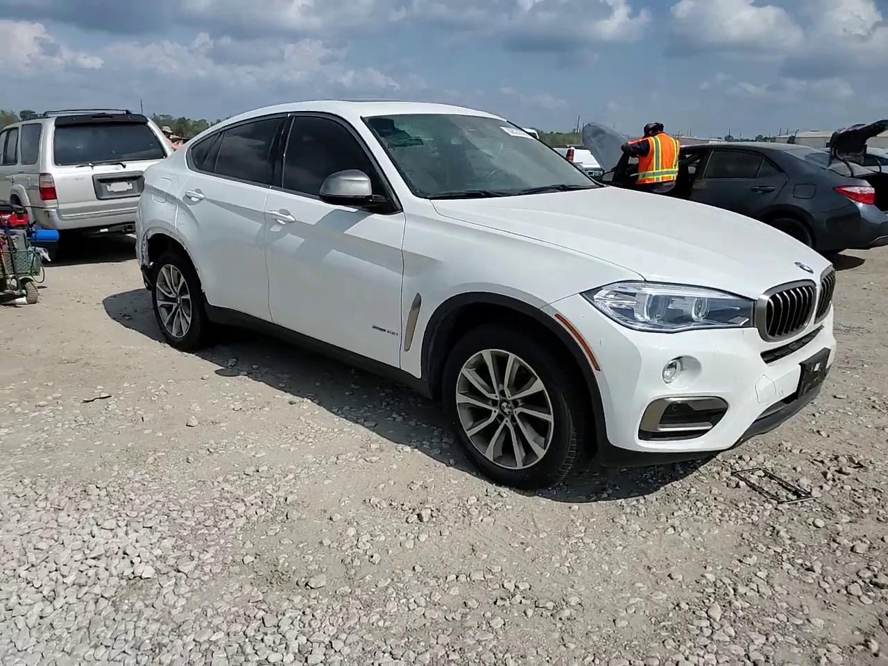 Фото: 5UXKU0C55J0G81344