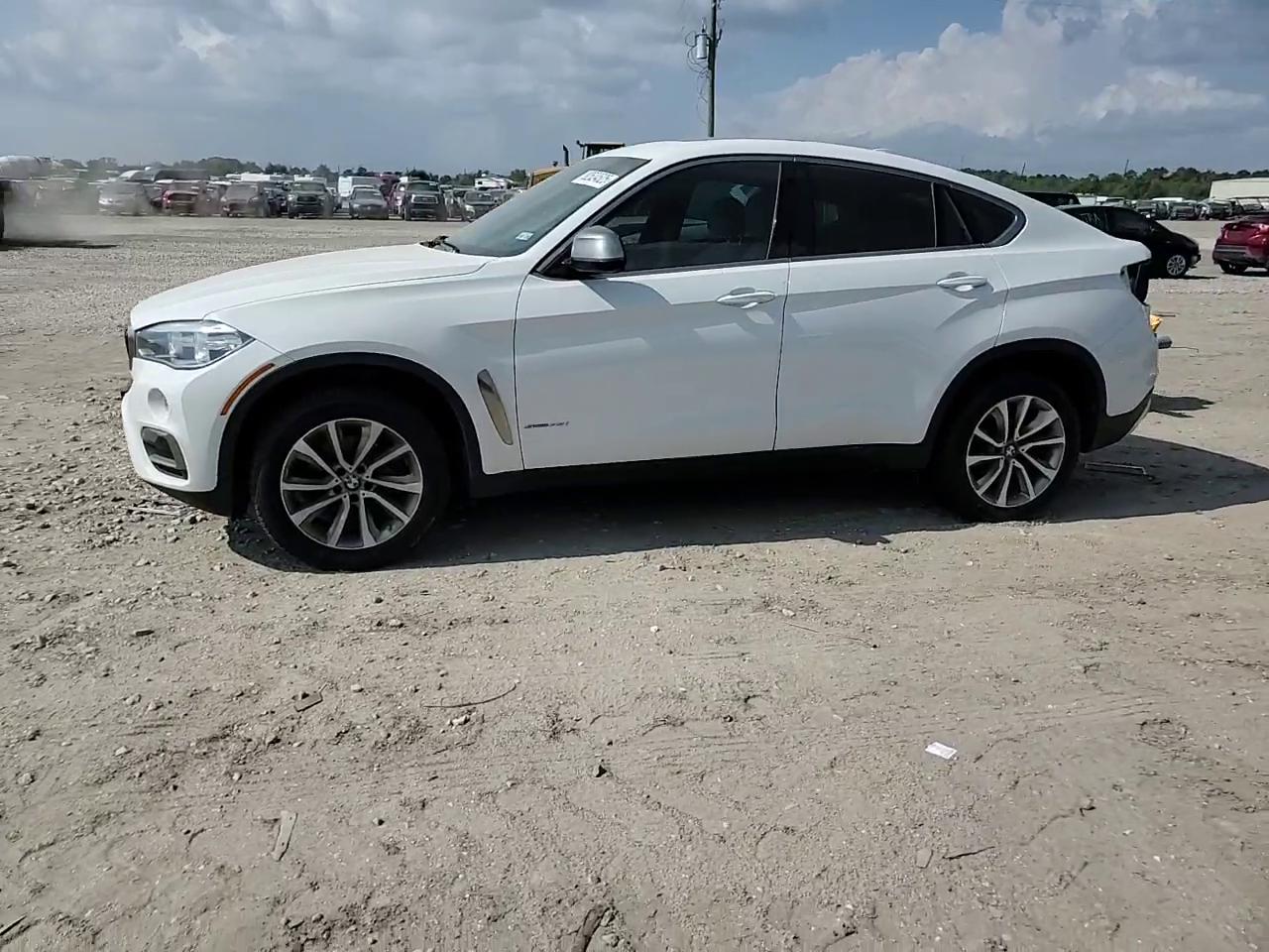 Фото: 5UXKU0C55J0G81344