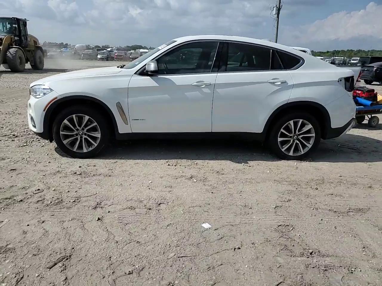 Фото: 5UXKU0C55J0G81344