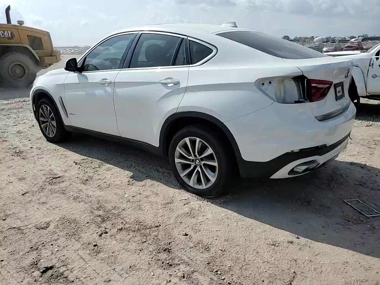 Фото: 5UXKU0C55J0G81344