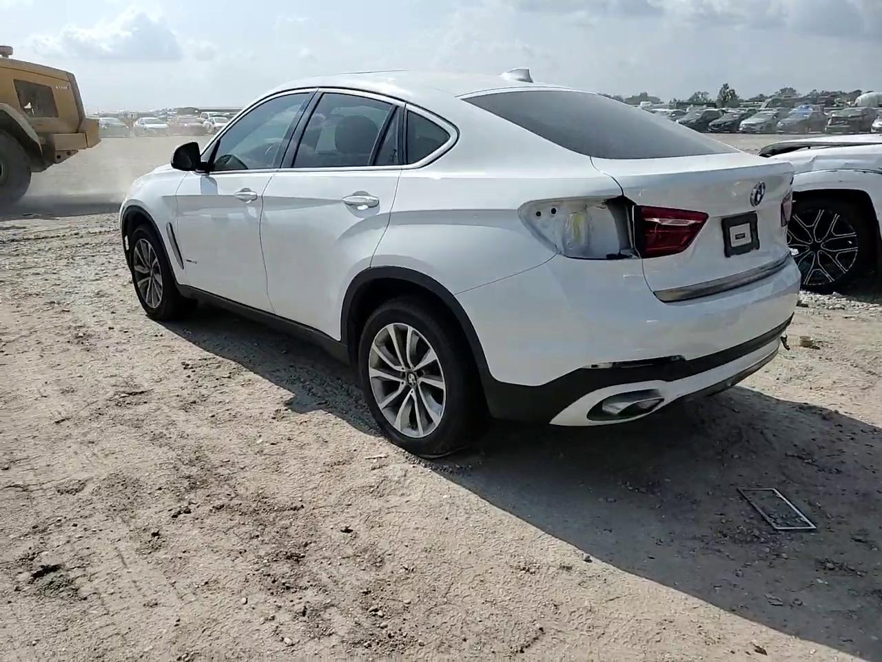 Фото: 5UXKU0C55J0G81344