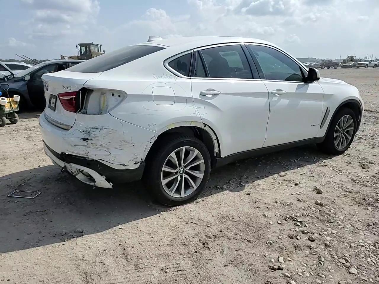 Фото: 5UXKU0C55J0G81344