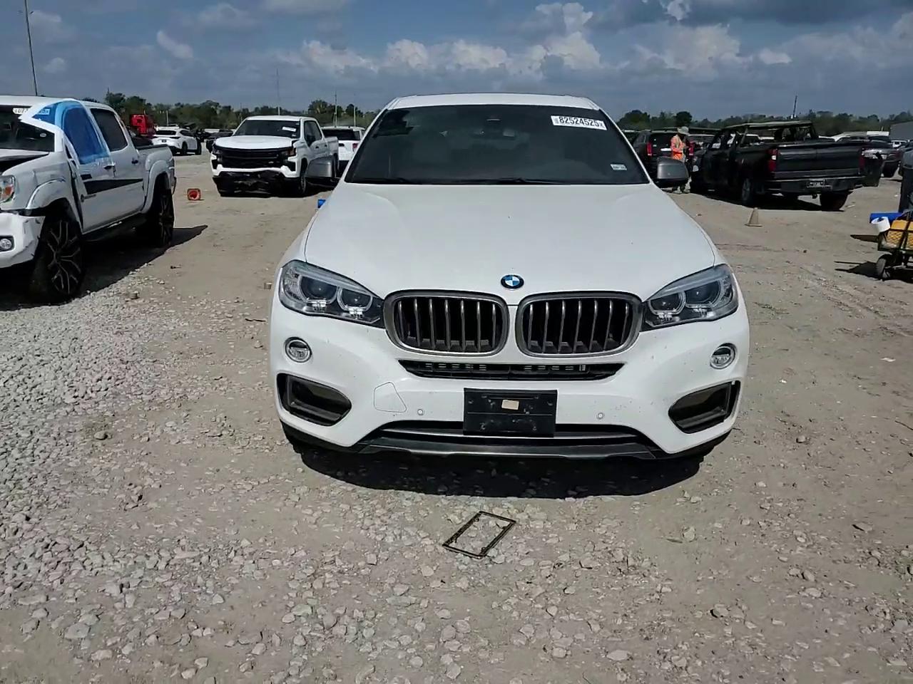 Фото: 5UXKU0C55J0G81344