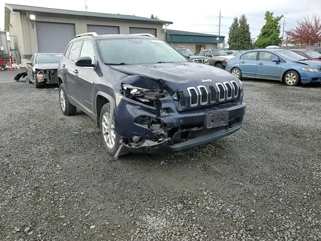 2016 Jeep Cherokee Latitude VIN: 1C4PJMCS2GW103928 Lot: 82004335