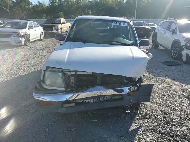 2000 Toyota Tacoma VIN: 4TANL42NXYZ584715 Lot: 84707135
