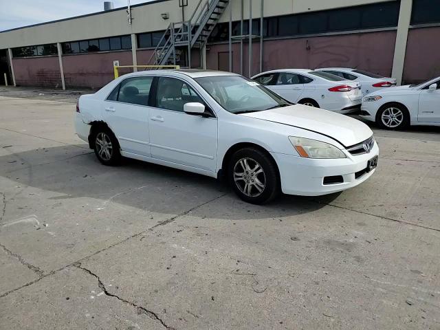 2007 Honda Accord Ex VIN: 1HGCM56727A154122 Lot: 81949825