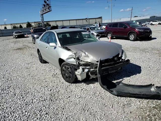 2003 Toyota Camry Le VIN: 4T1BE32K93U230591 Lot: 82388735