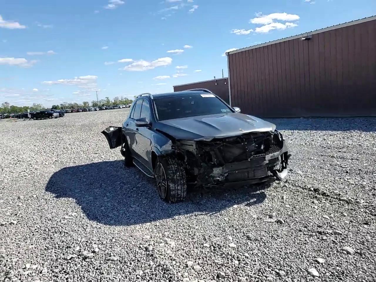 Фото: 4JGFB5KB4LA053729