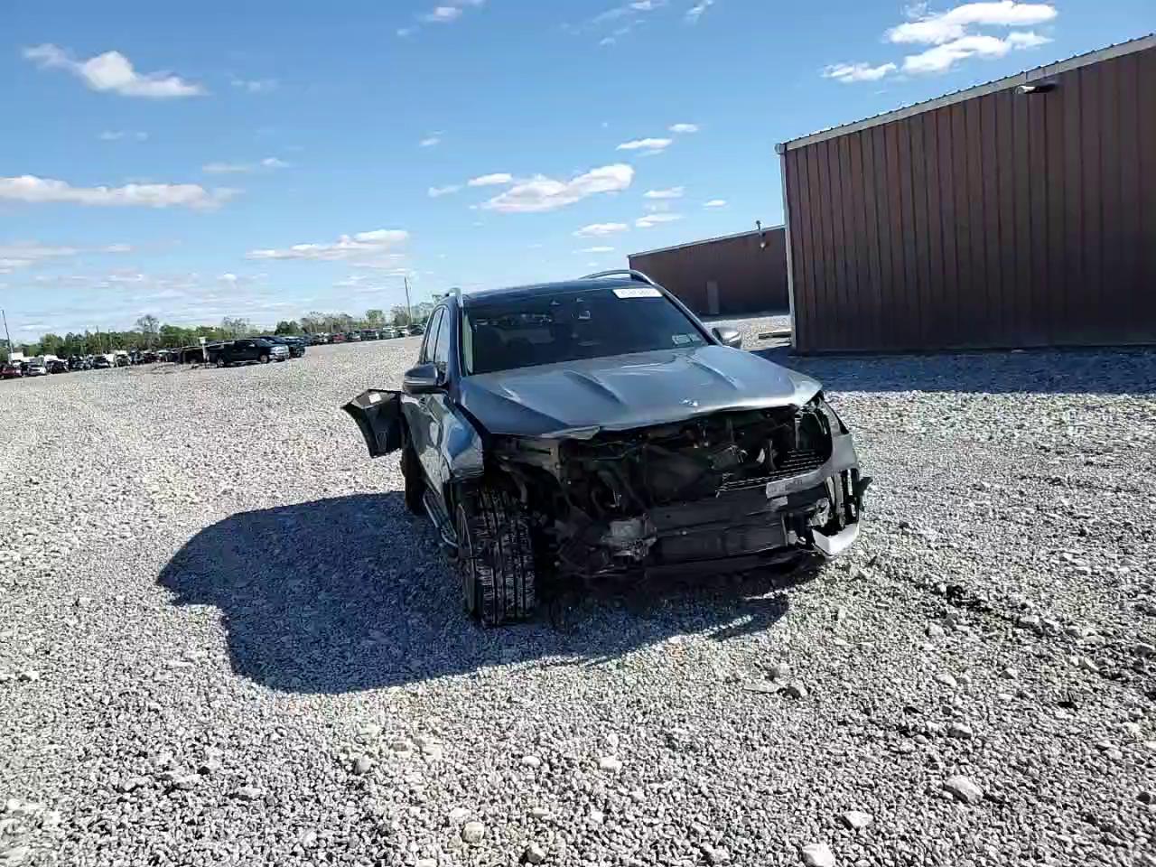 Фото: 4JGFB5KB4LA053729