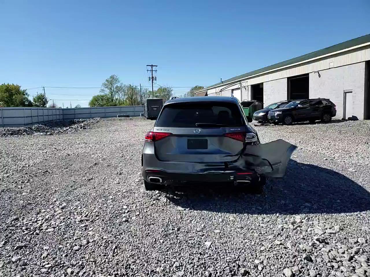 Фото: 4JGFB5KB4LA053729