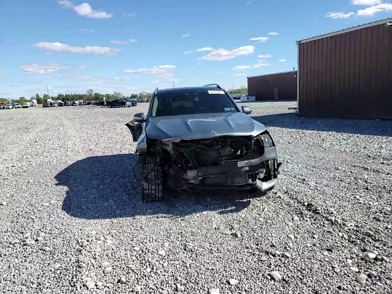 Фото: 4JGFB5KB4LA053729