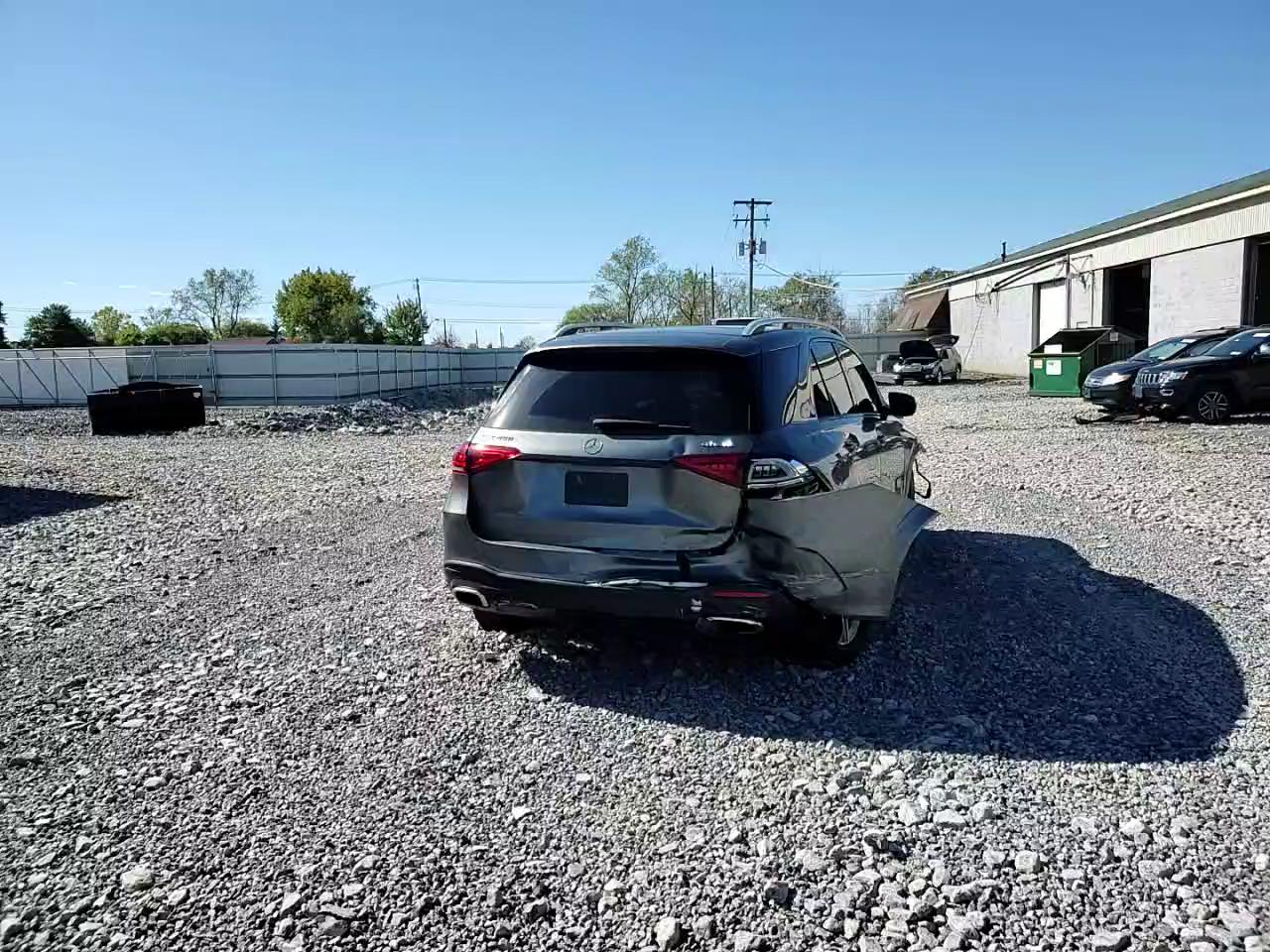 Фото: 4JGFB5KB4LA053729