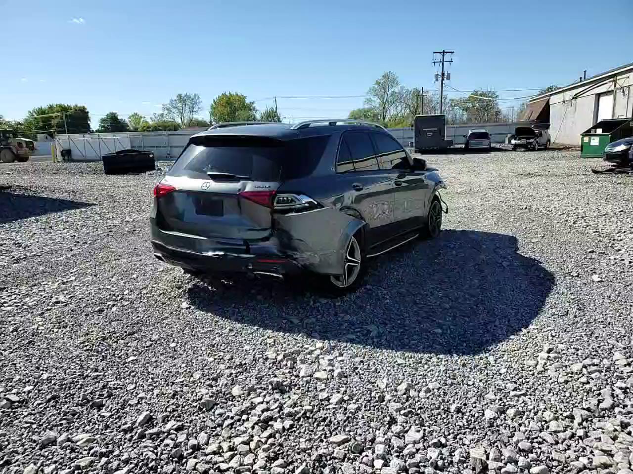 Фото: 4JGFB5KB4LA053729