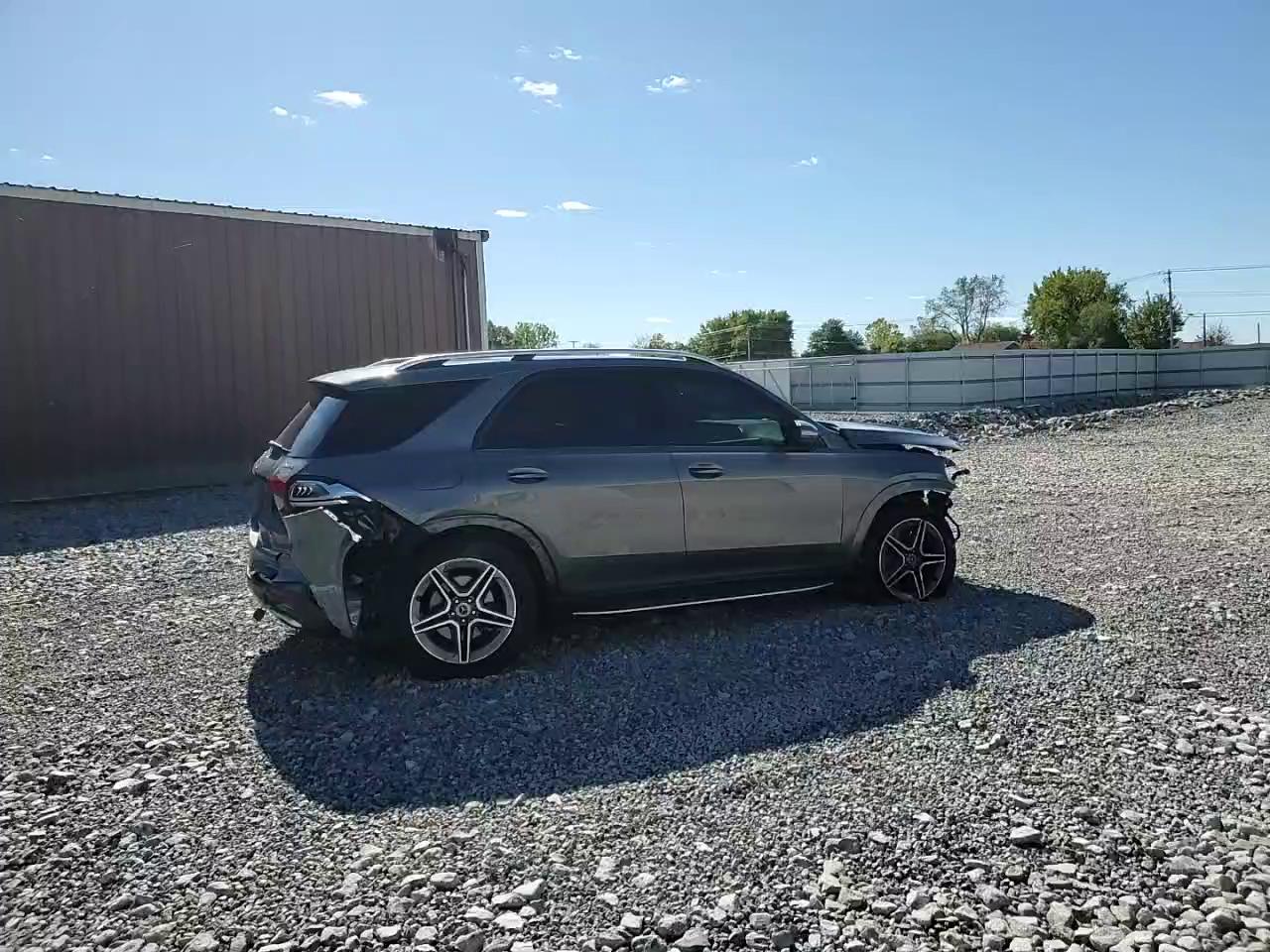 Фото: 4JGFB5KB4LA053729