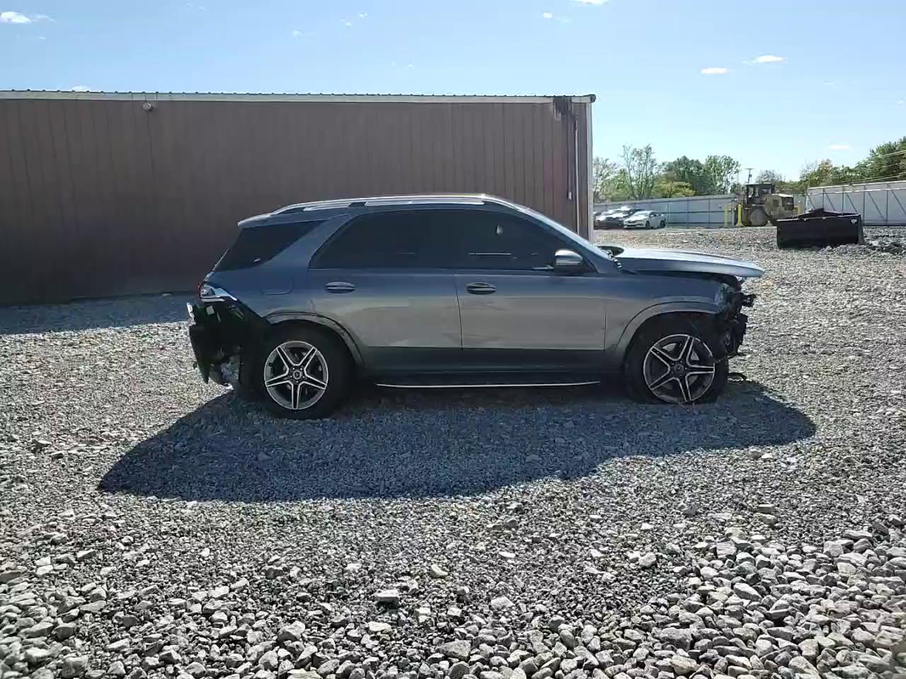 Фото: 4JGFB5KB4LA053729