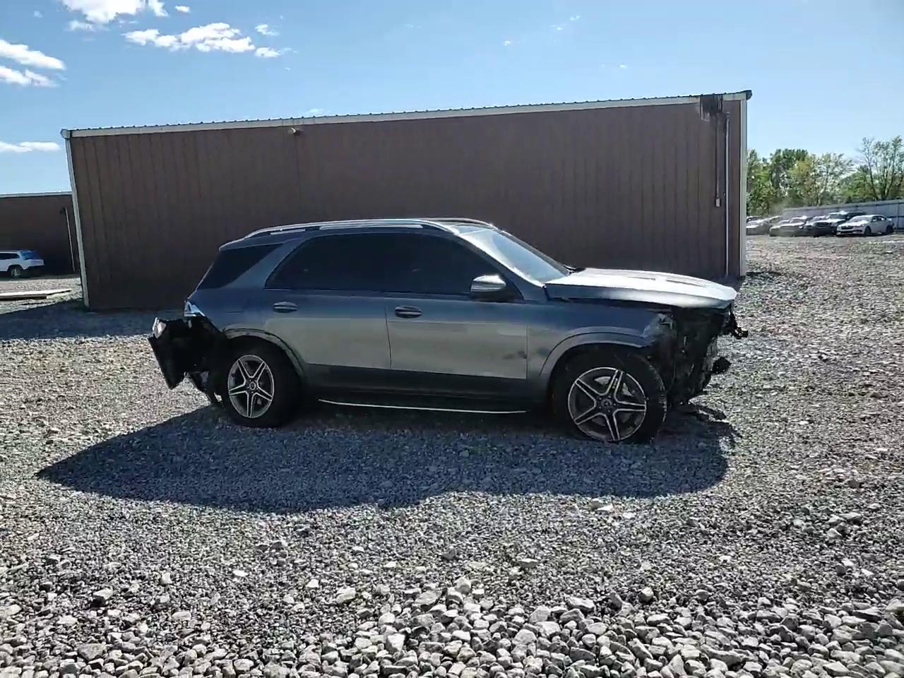 Фото: 4JGFB5KB4LA053729