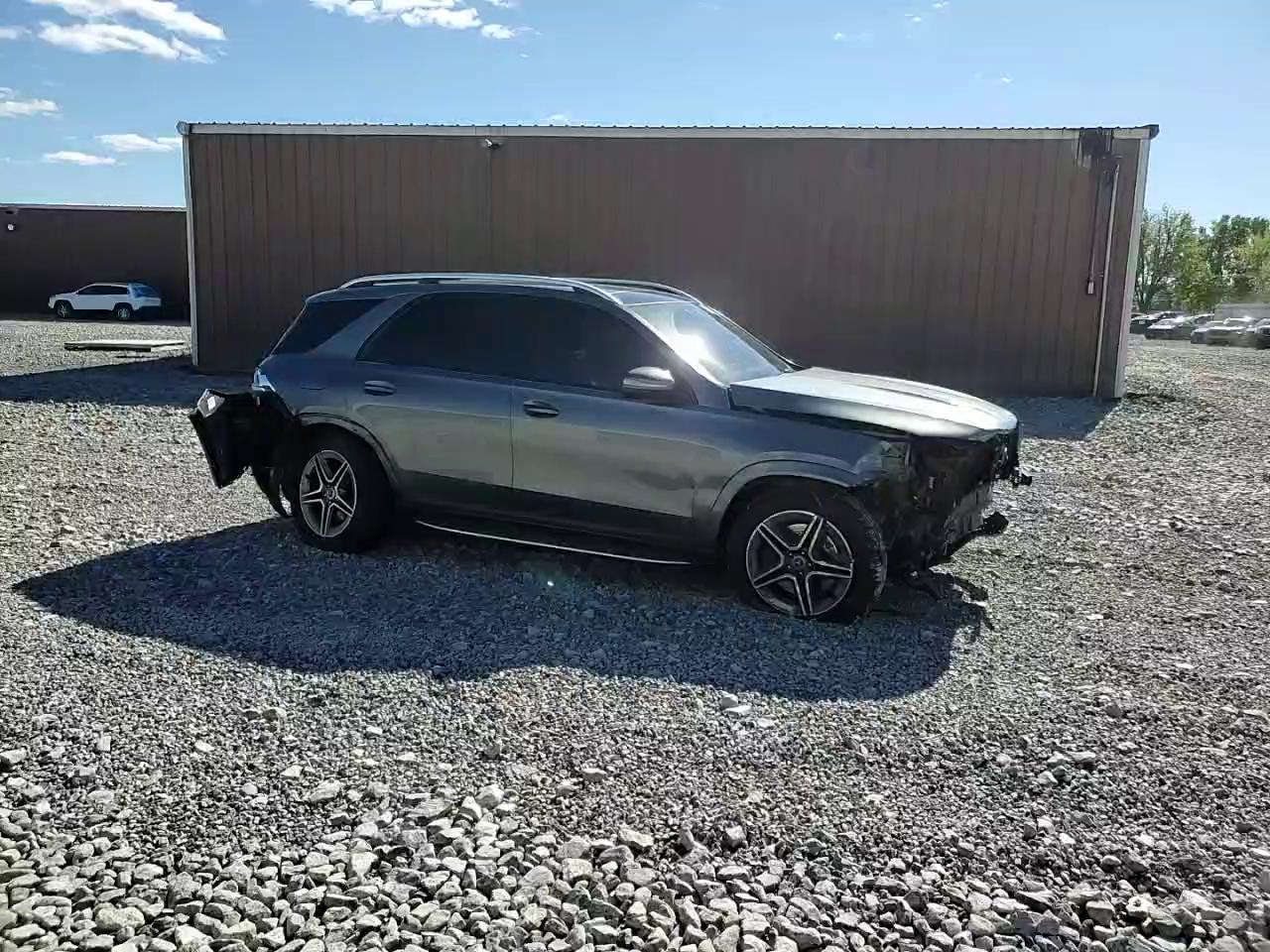 Фото: 4JGFB5KB4LA053729