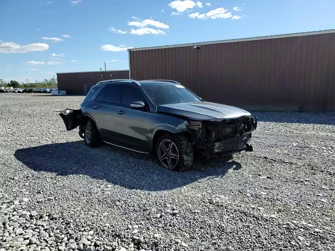 Фото: 4JGFB5KB4LA053729