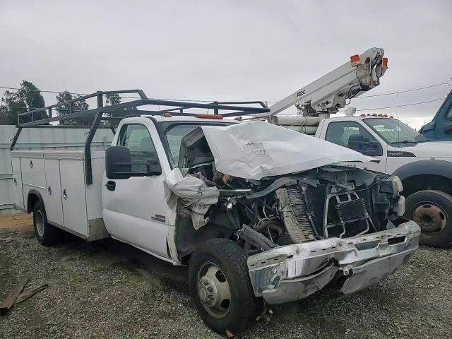 2004 Chevrolet Silverado C3500 VIN: 1GBJC34274E310099 Lot: 81800075