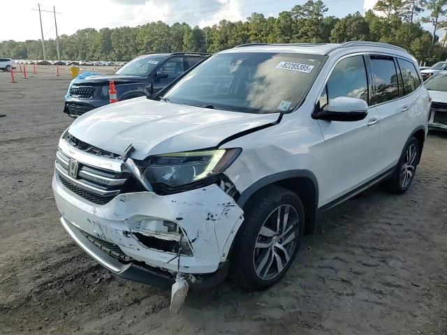 2018 Honda Pilot Touring VIN: 5FNYF5H93JB003463 Lot: 82285385