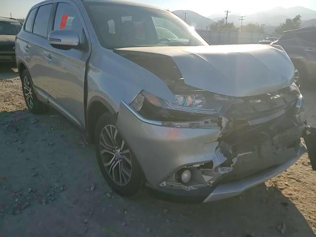 2018 Mitsubishi Outlander Se VIN: JA4AZ3A32JZ019323 Lot: 82667895
