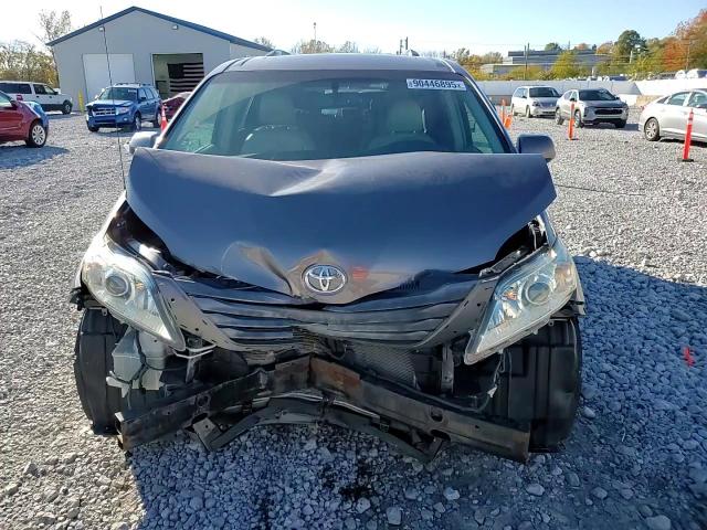 2011 Toyota Sienna Xle VIN: 5TDYK3DC1BS081786 Lot: 90446895