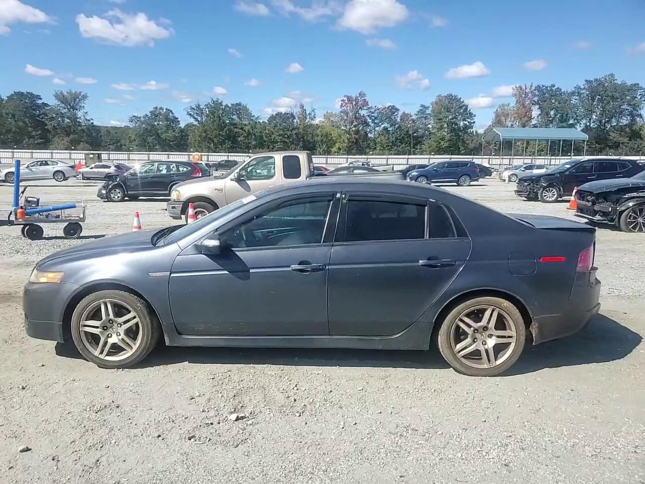 Фото: 19UUA66277A023288