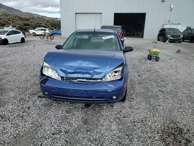 2005 Ford Focus Zx4 VIN: 1FAHP34N35W307372 Lot: 82217455