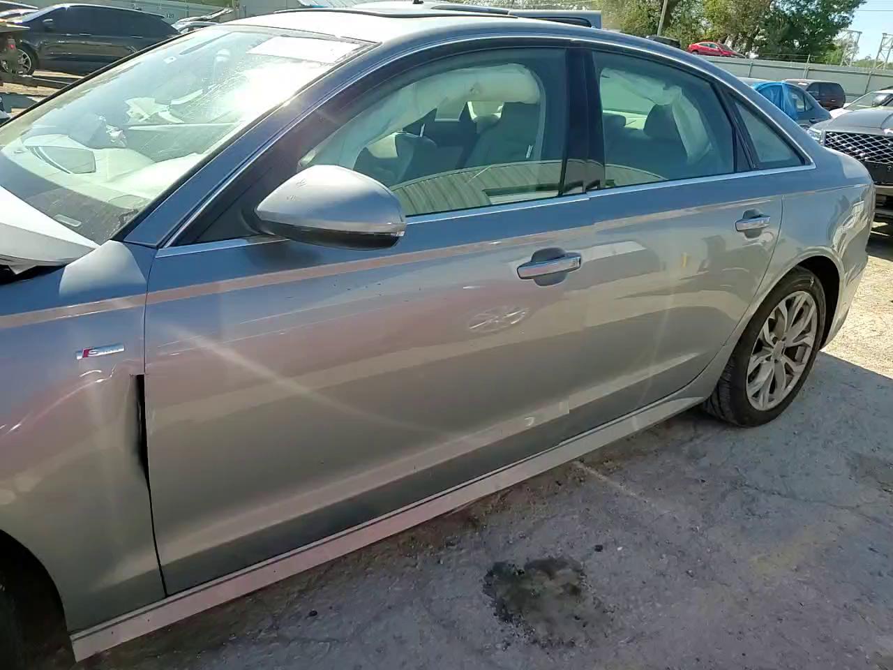 Фото: WAUD8AFC5JN036091