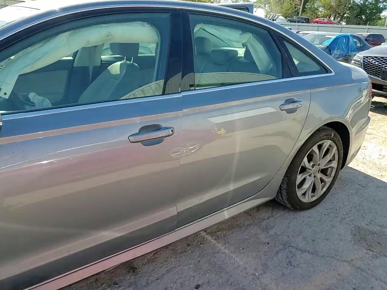 Фото: WAUD8AFC5JN036091