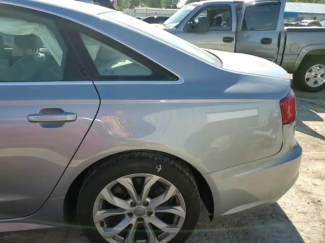 Фото: WAUD8AFC5JN036091